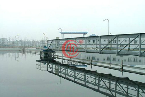 CXN型垂架式中心傳動刮泥機.jpg CXN型垂架式中心傳動刮泥機.jpg