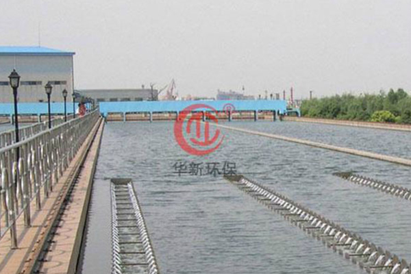 HXJ型行車式吸泥機.jpg HXJ型行車式吸泥機.jpg