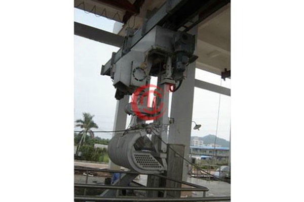 移動式抓鬥格栅除污機